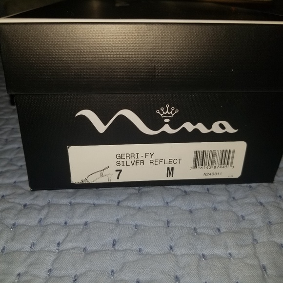 Nina size 7 strappy heel - Picture 3 of 3